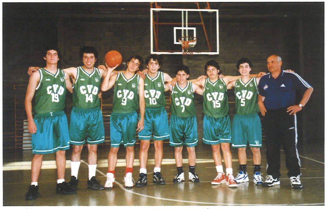 Said, (N° 14), con la categoría Superior de la selección de Básquetbol CVD año 2000.